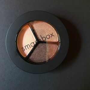 Smashbox eyeshadow trio.